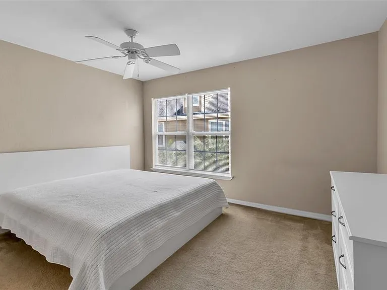 5541 Rosehill Rd #202 — Photo 22