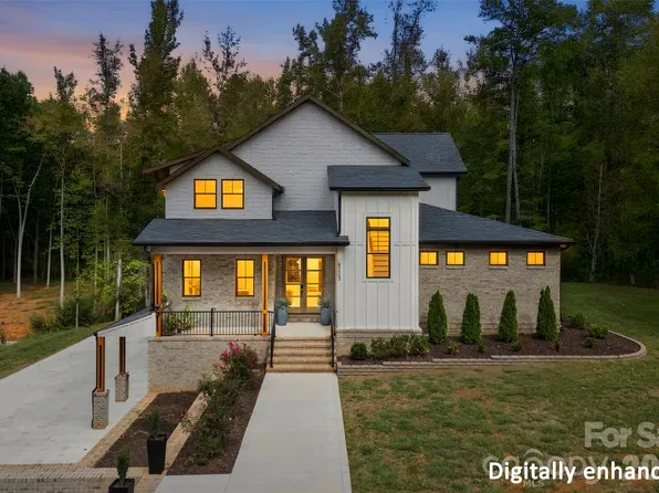 8223 Max Meadows Dr, Charlotte, NC 28227