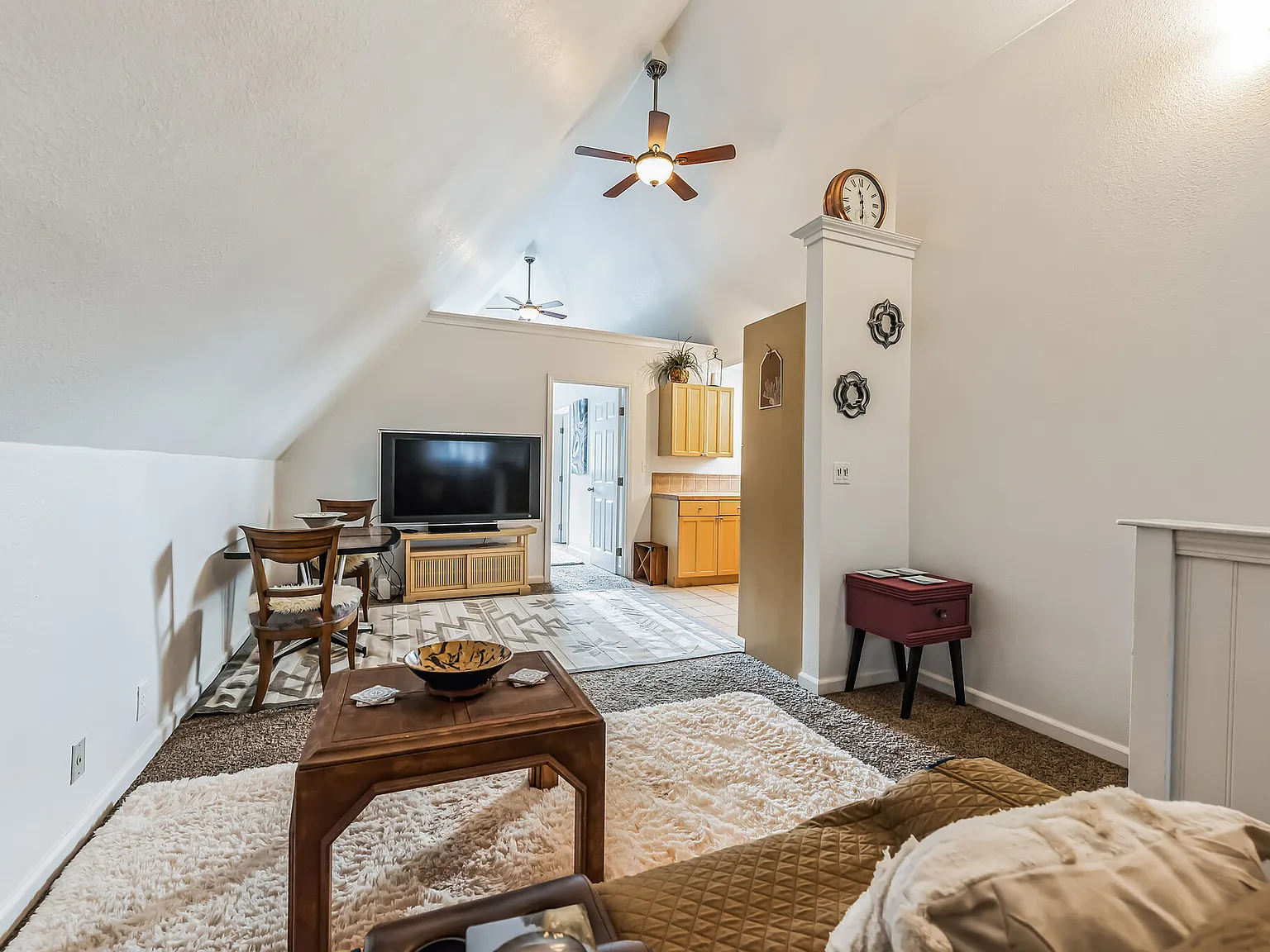 1 bed, 800 sqft, $2,200 — Photo 4