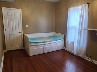 7950 S Bennett Ave, Chicago, IL 60617