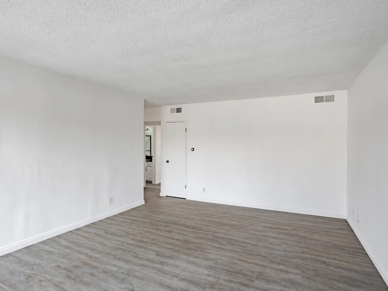 11692 Chenault Street — Photo 2