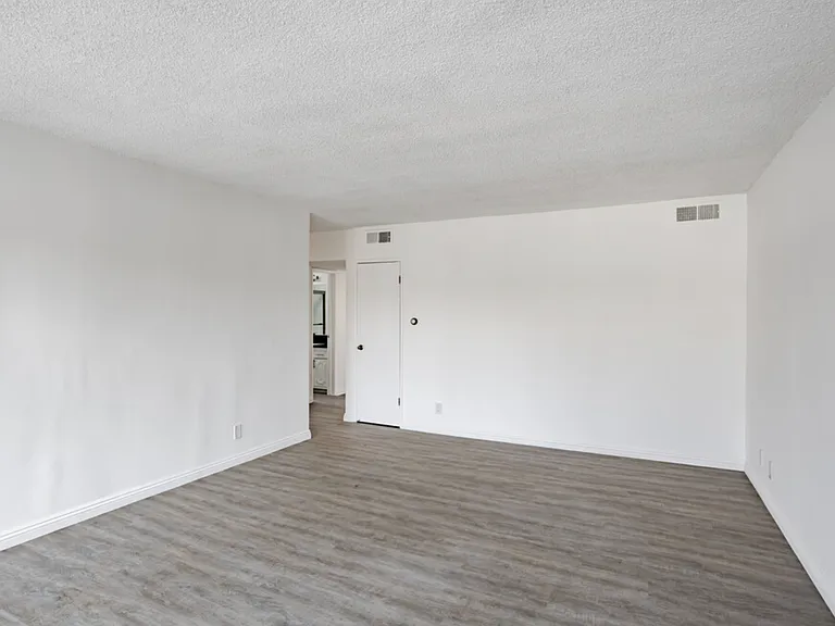 11692 Chenault Street — Photo 2