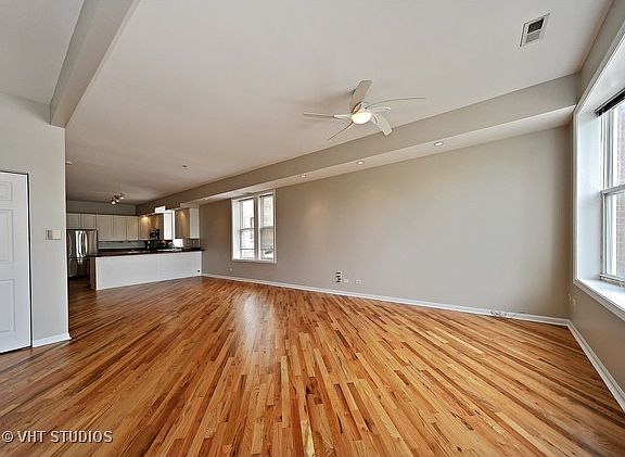 5th image of 2711 W Schubert Ave #2D