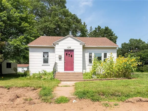 934 Warren Street, Chippewa Falls, WI 54729