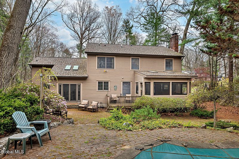2nd image of 51 Robinwood Drive