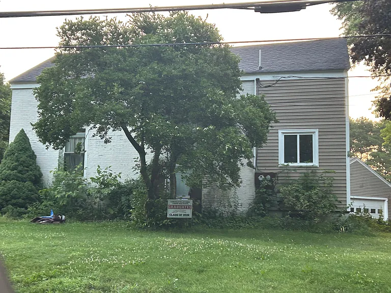19 Frost Hill Ave #A — Photo 1