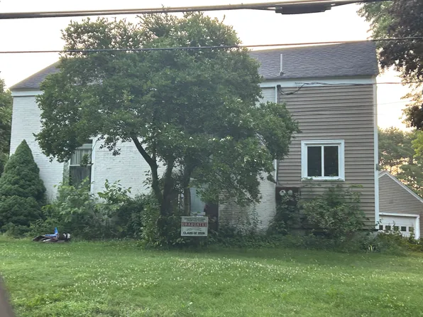 19 Frost Hill Ave #A, Lisbon Falls, ME 04252