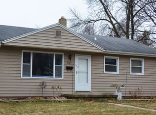 847 W Grand Ave, Port Washington, WI 53074