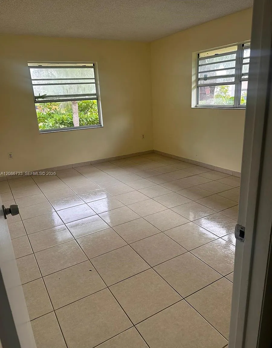 Heather Walk Condo — Photo 4