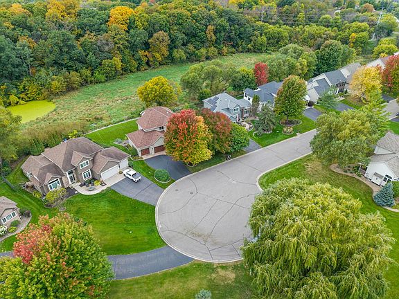 2nd image of 1435 Wildflower Ln