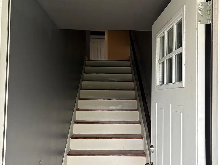 4817 Avenue Q 1/2 — Photo 2