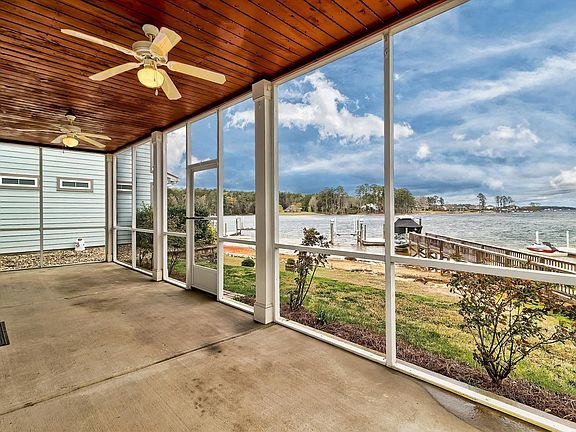 3rd image of 367 Cabana Way