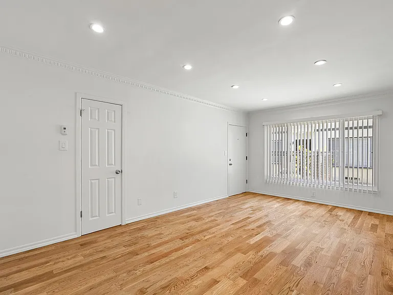 1233 N Harper Ave #5 — Photo 2