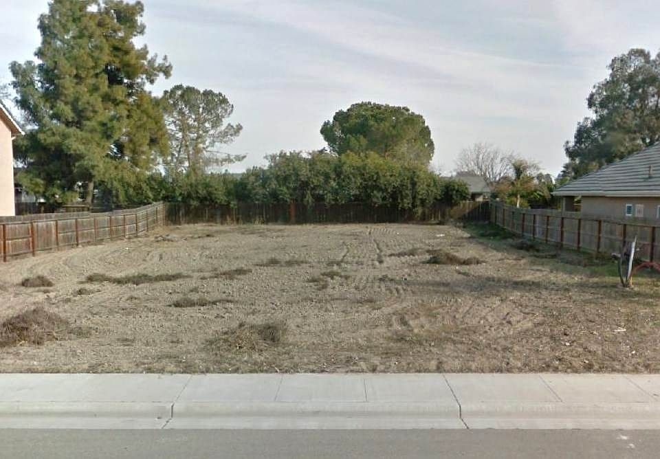1st image of 2065 N Castle Dr