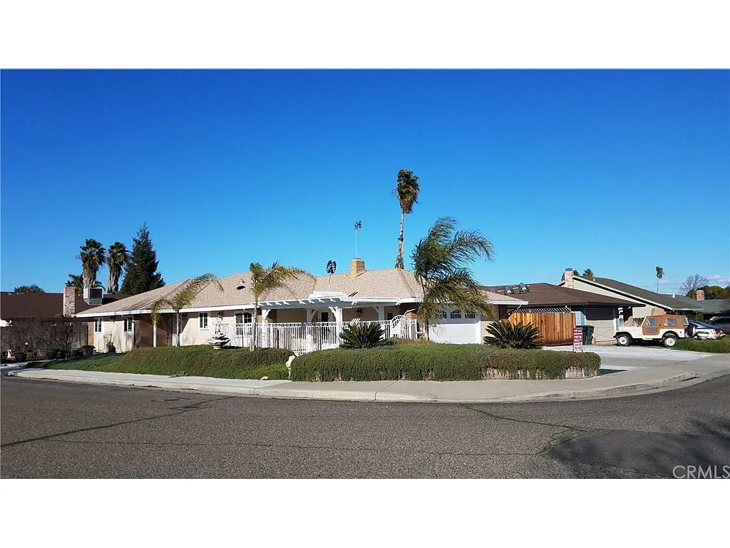 2518 Canal Dr photo 1