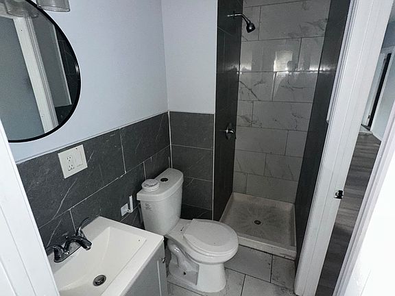 3rd image of 270 Schley St #1A