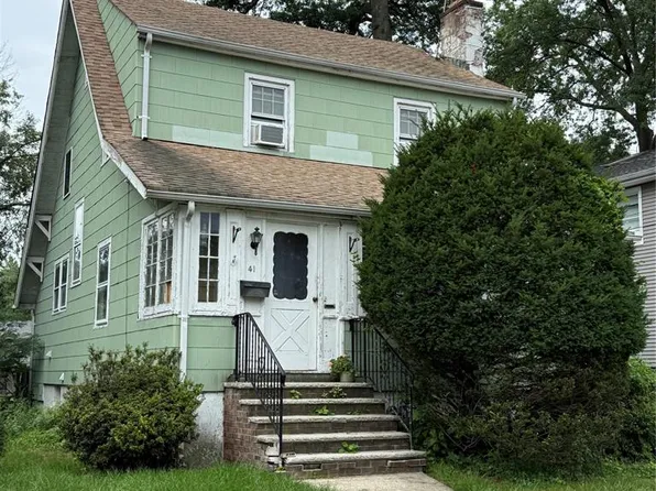 41 Westervelt Pl, Westwood, NJ 07675