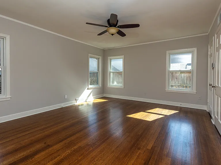 500 Colonial Rd — Photo 25