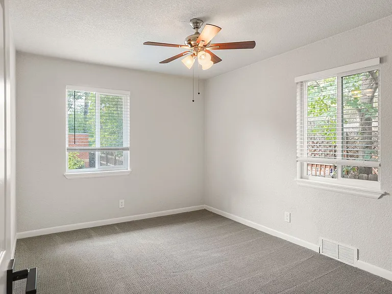 2085 S Saint Paul St — Photo 8