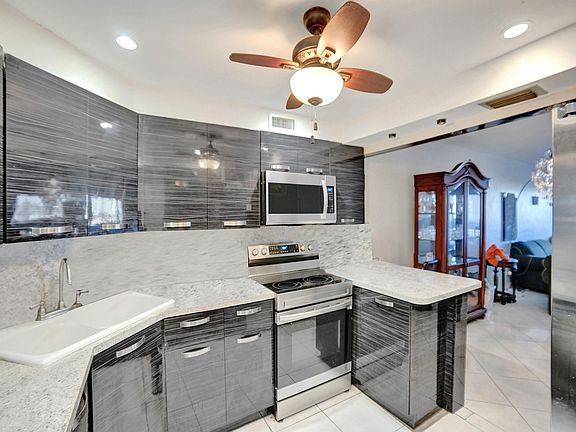 2nd image of 3301 Spanish Moss Terrace #410