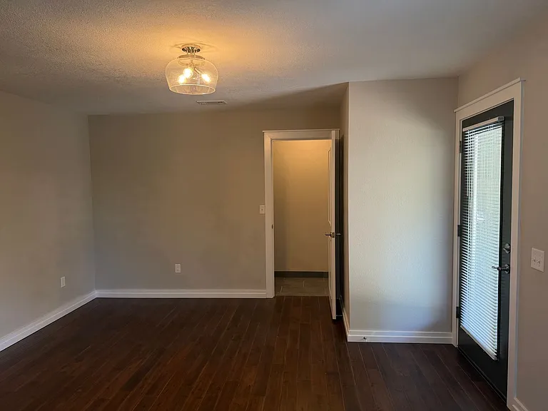 1331 G St — Photo 50