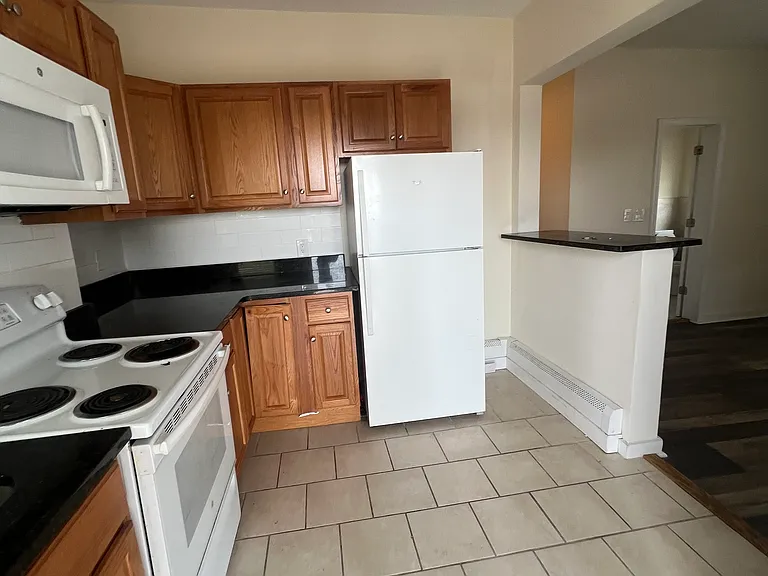 9 Temple St #4 — Photo 3