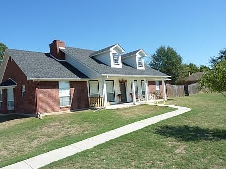 1st image of 2 Dobbs Dr