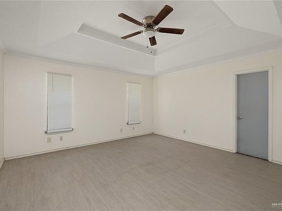 5th image of 5809 N 33rd St