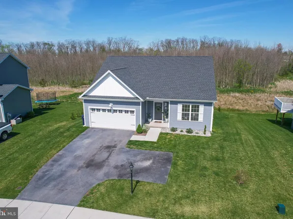 7 Lobell Rd, Abbottstown, PA 17301