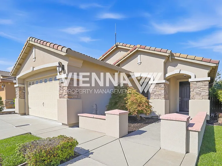 2768 Poppintree Ln — Photo 2