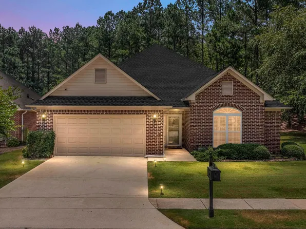 107 Cove Ln, Pelham, AL 35124