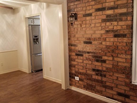 5th image of 108 N Troy Ave APT B