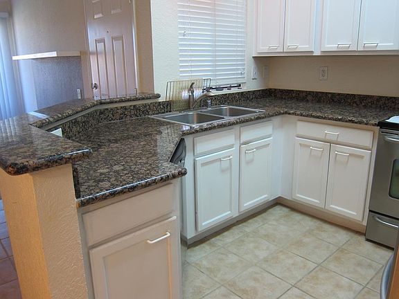 5th image of 78650 Avenue 42 APT 1704