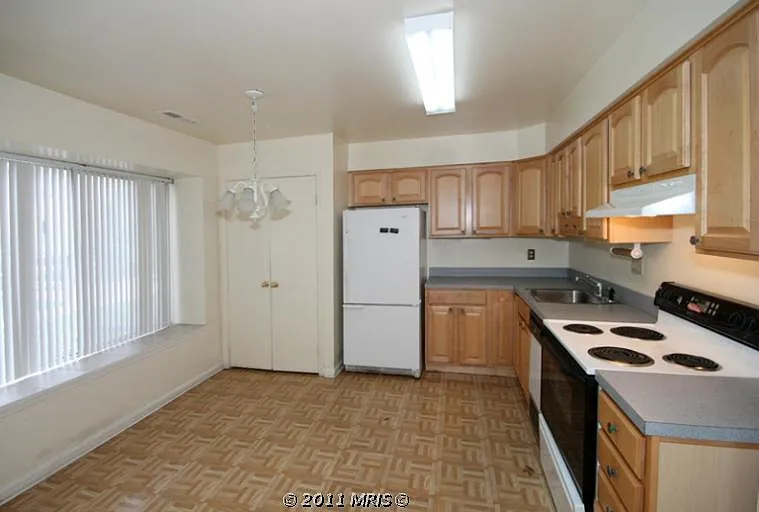 3694 Persimmon Cir — Photo 9