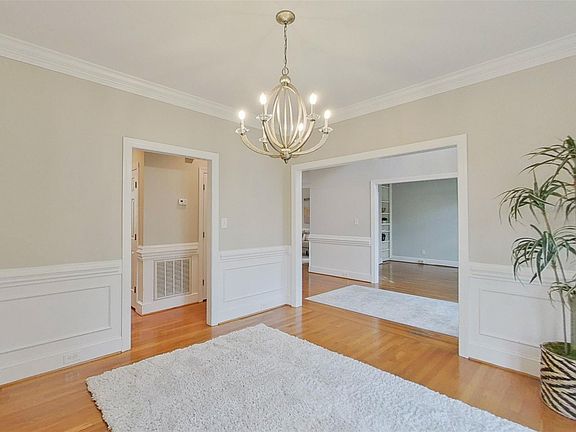 5th image of 4916 Deer Walk Ave