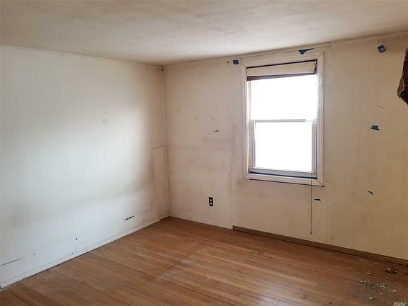 4th image of 186 Lafayette St