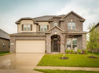 8800 Maple Ridge Trl, Fort Worth, TX 76244