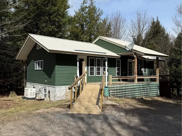 29 Forbes Rd, Russell, NY 13684