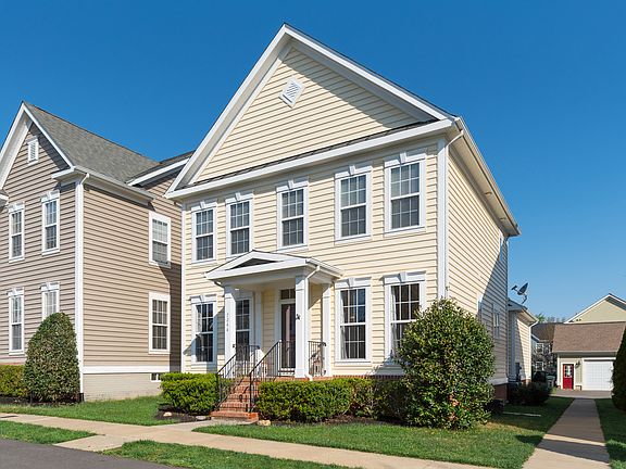 Exterior with Sidewalk