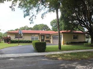 14004 Lake George Ct, Miami Lakes, FL 33014
