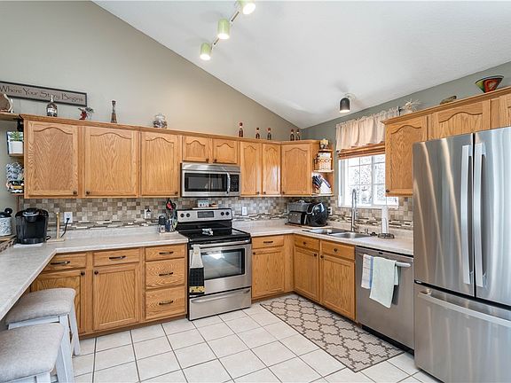 4th image of 2905 SW Townpark Dr