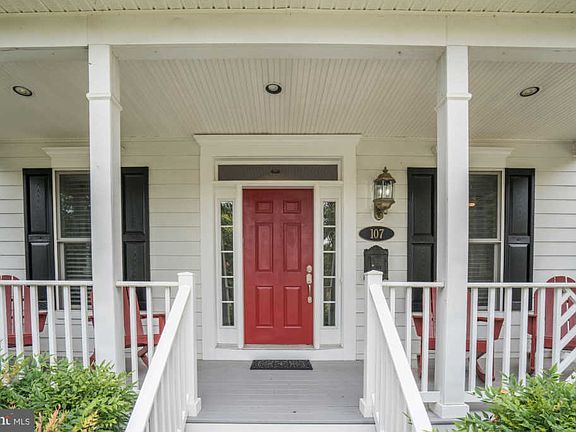 4th image of 107 Hillier St