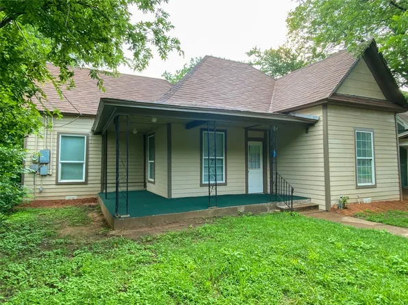 1407 N Wilhite St, Cleburne, TX 76031