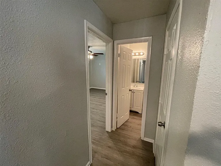 5748 Bowling Dr — Photo 8