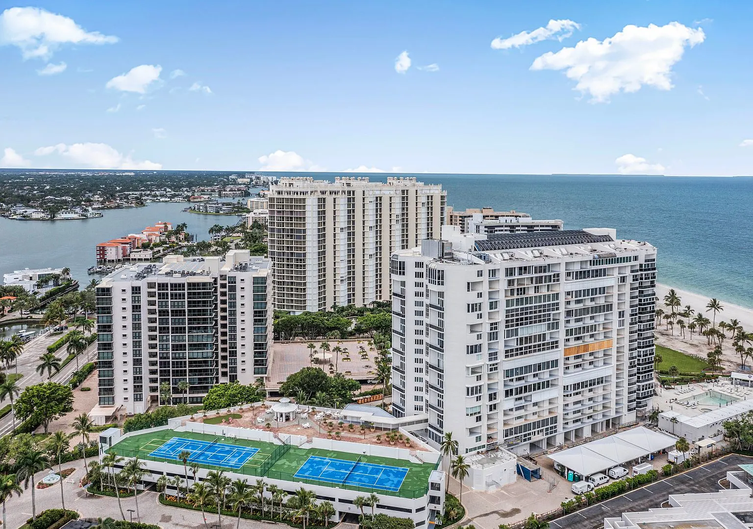 Rare 18th-Floor 3 bed, 3 bath Beachfront Condo at The Savoy! — Photo 2