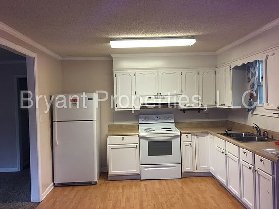 3rd image of 1481 Orleans Ct W