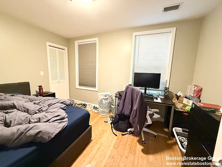 110-112 Chester St #1 — Photo 8