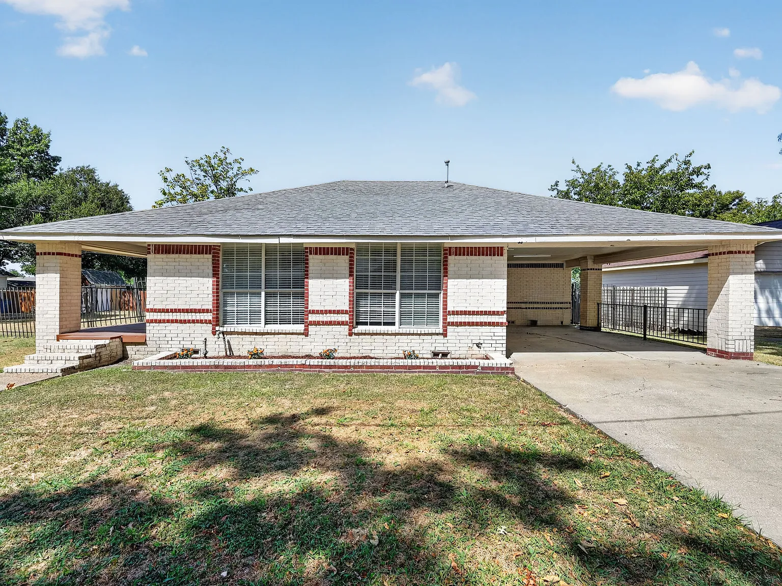 121 N Hamilton St, Farmersville, TX 75442 - 1 — Photo 1