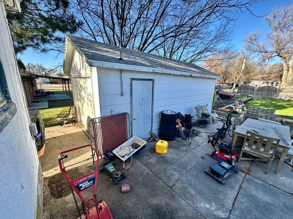 516 Clark Ave, Goodland, KS 67735