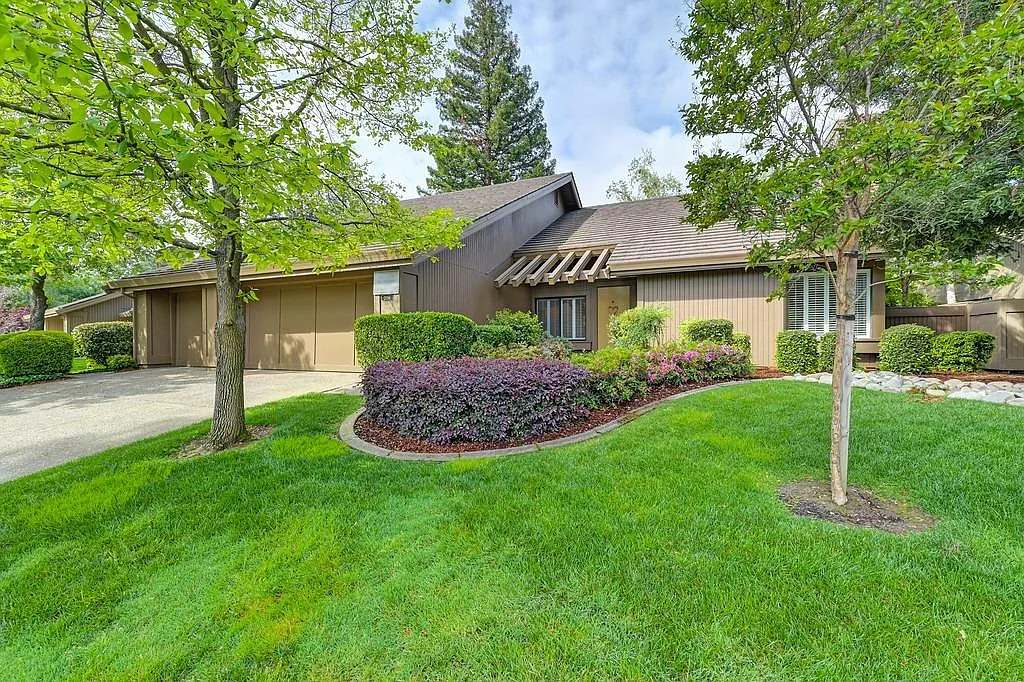 2056 Maidu Way photo 1